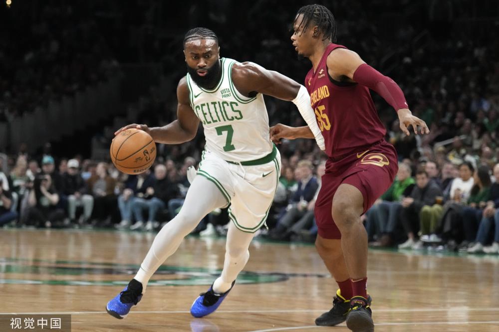 在赛场上具 在赛场上具