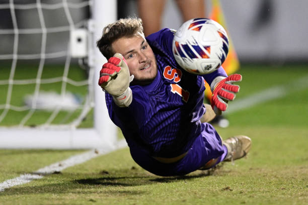 坚不可摧 坚不可摧